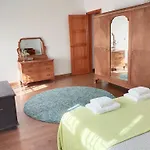 Preciosa Casa Grande Con Patio En 8pax