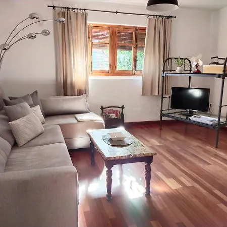 Preciosa Casa Grande Con Patio En 8pax בית נופש סביליה