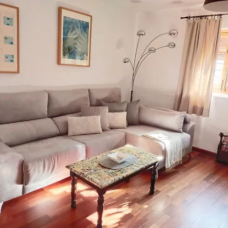 Preciosa Casa Grande Con Patio En 8pax * סביליה