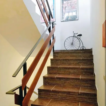 Preciosa Casa Grande Con Patio En 8pax