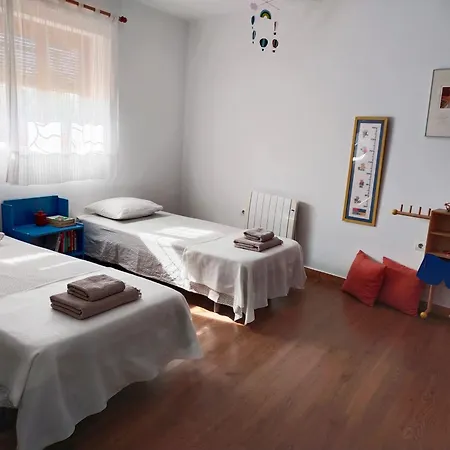 Preciosa Casa Grande Con Patio En 8pax סביליה