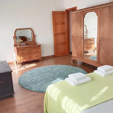Preciosa Casa Grande Con Patio En 8pax