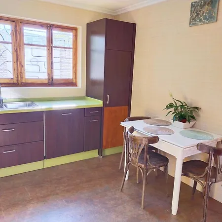 Preciosa Casa Grande Con Patio En 8pax בית נופש