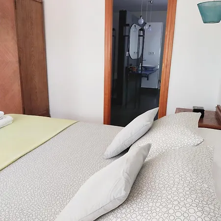 Preciosa Casa Grande Con Patio En 8pax סביליה